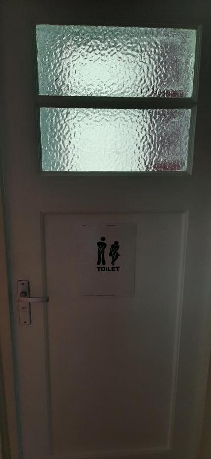 Nicole, Not For Parties, Not A Hotel, Room With Shared Bathroom, No Kitchen Amsterdam Ngoại thất bức ảnh